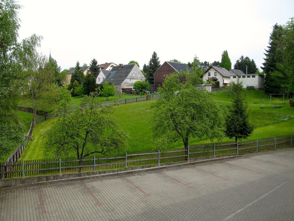 Landhotel Goldener Becher Limabach - Oberfrohna Extérieur photo